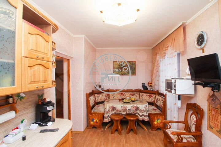 4-к. квартира, 207,8 м², 1/3 эт.