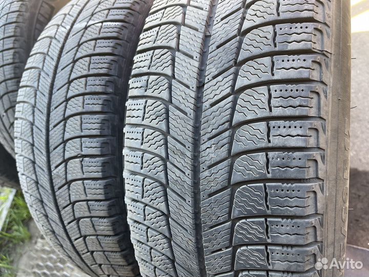 Michelin X-Ice XI3 225/60 R17 99H