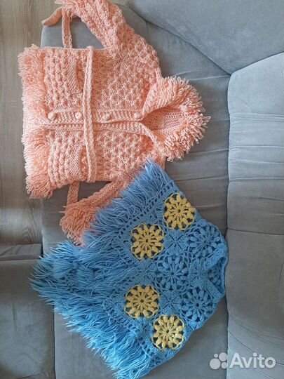 Вязаная кофта, пончо