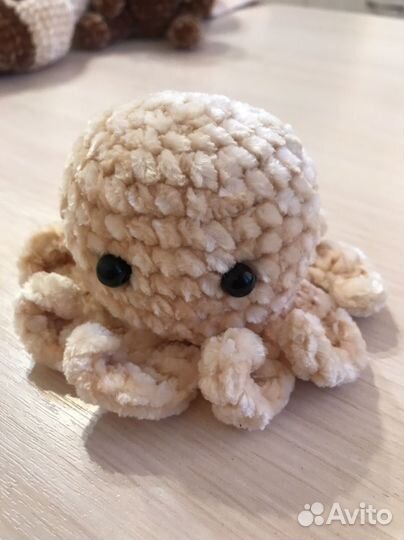 Вязаная игрушка Осьминожка