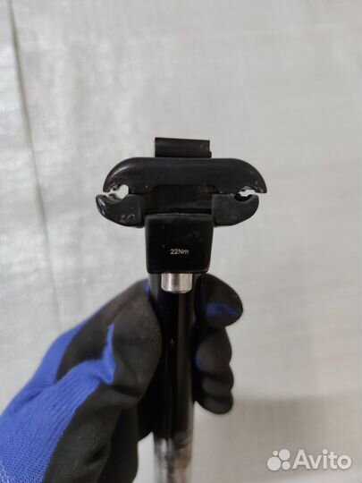 Подседельный штырь, эксцентрик, седло, держатель