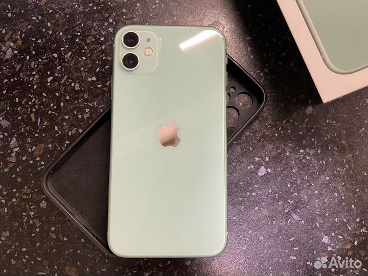 iPhone 11, 64 ГБ