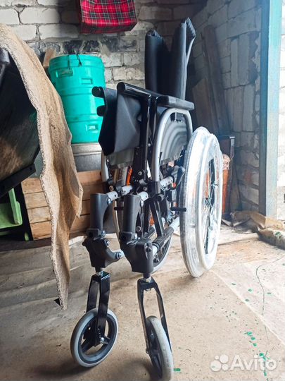 Коляска инвалидная новая