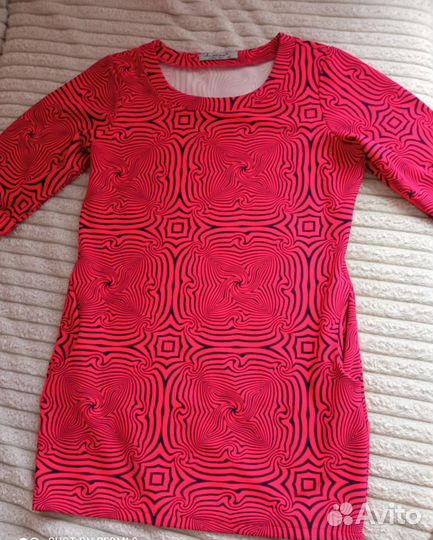 Платье женское 42 с руковами 3/4