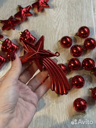 Елочные игрушки пластик красные и золото