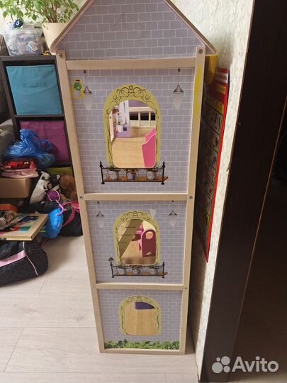 Кукольный домик с мебелью