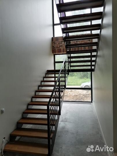 Изготовление лестниц на металлокаркасе