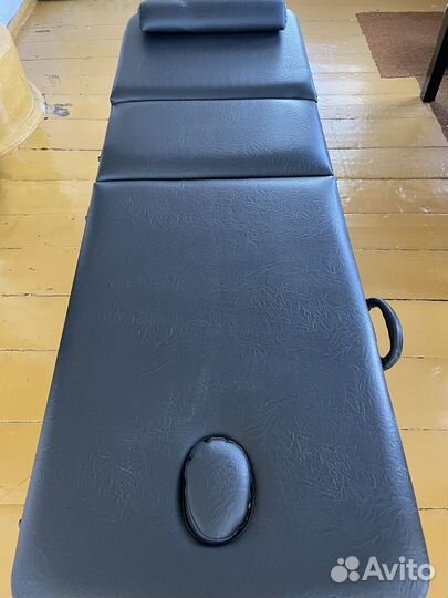 Массажная кушетка