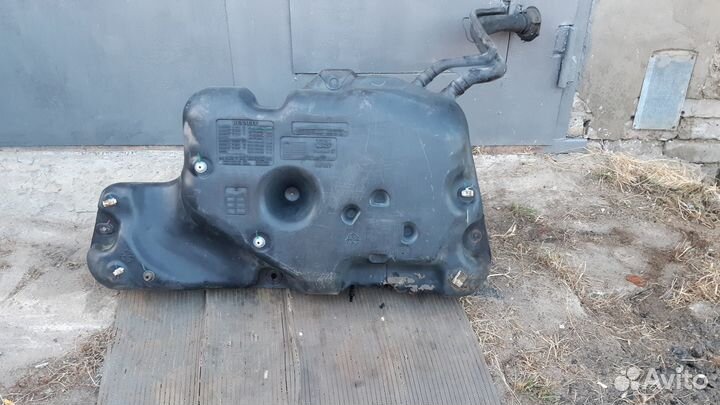 Топливный бак Рено Логан 1