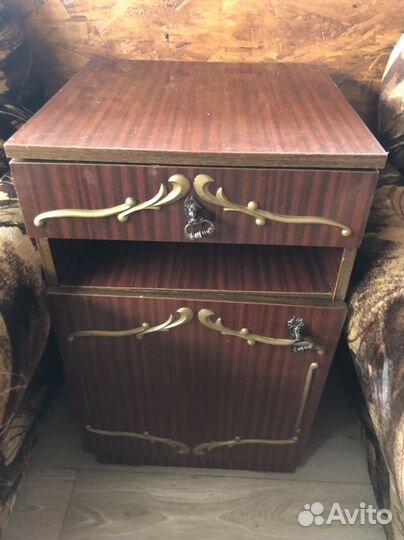 Тумбочки 2шт