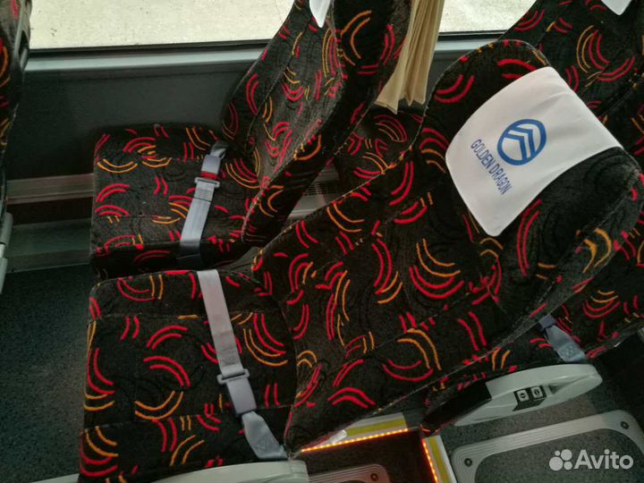 Туристический автобус Golden Dragon XML6126, 2017