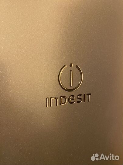 Холодильник indesit