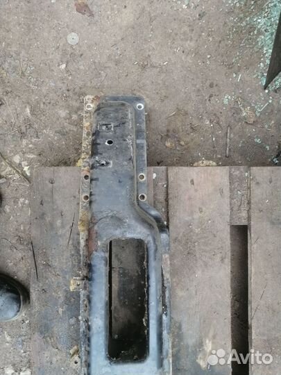 Усилитель переднего бампера mercedes vito w638