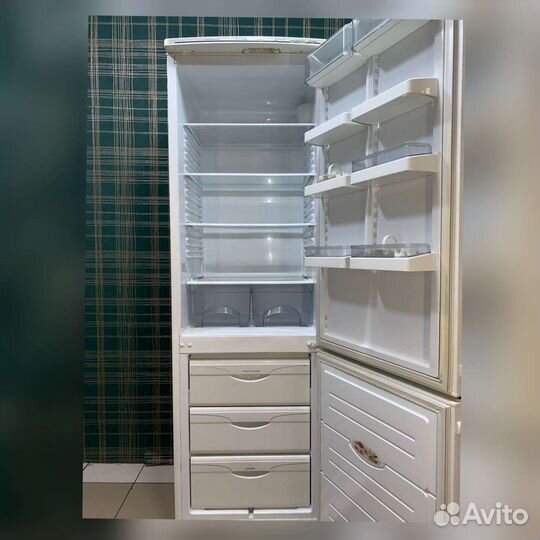 Бу холодильник в идеальном состоянии с доставкой