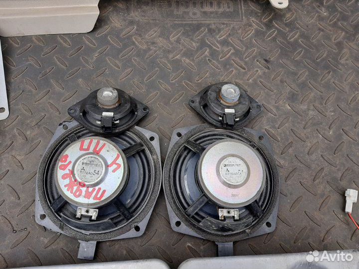 Аудио система Mitsubishi Pajero 4 6G74 2012