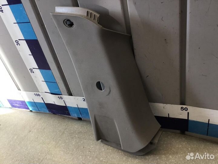 Обшивка задней стойки правая Ssang Yong Kyron 2005