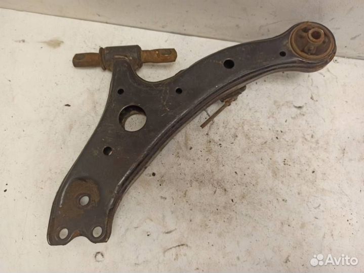 Рычаг передний правый нижний