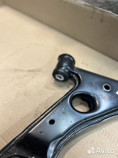 Рычаг правый Opel Corsa D