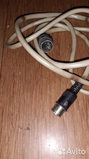 Кабель для магнитофона