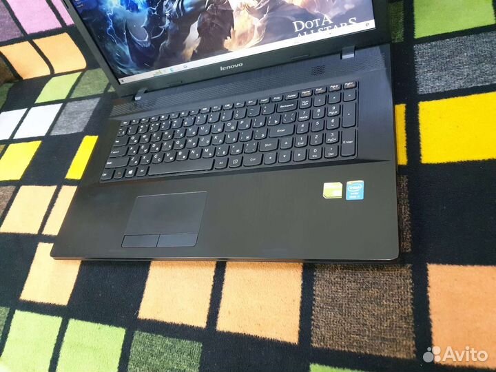 Большой ноутбук Lenovo G710