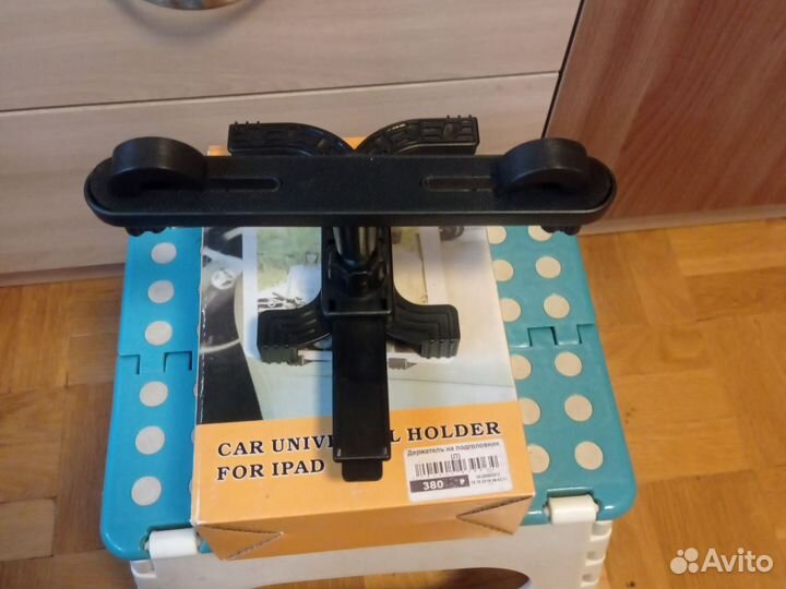 Держатель для планшета на подголовник