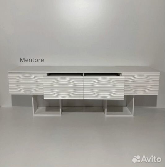 Тумба тв Bravo (на опорах или подвесная)