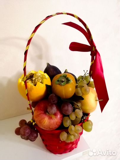 Фруктовая корзина подарок на день рождения