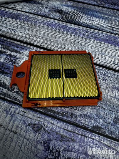 Процессор AMD Ryzen Threadripper 1900X