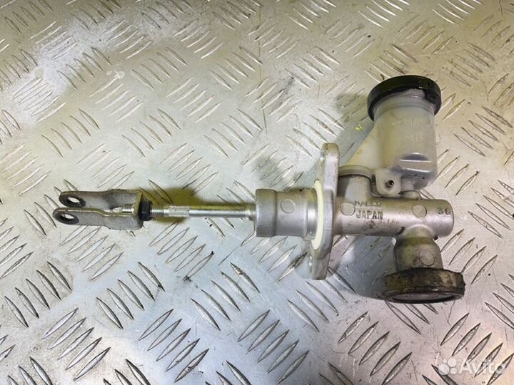 Цилиндр сцепления главный Nissan Np300 (2008-2015)