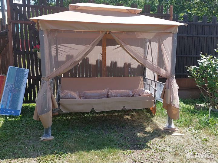 Садовые качели новые