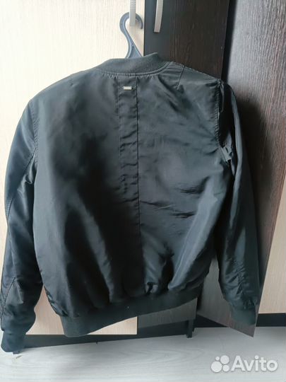 Бомбер женский