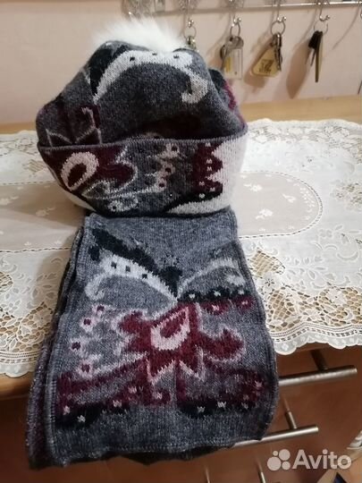 Зимний комплект шапка и шарф женский