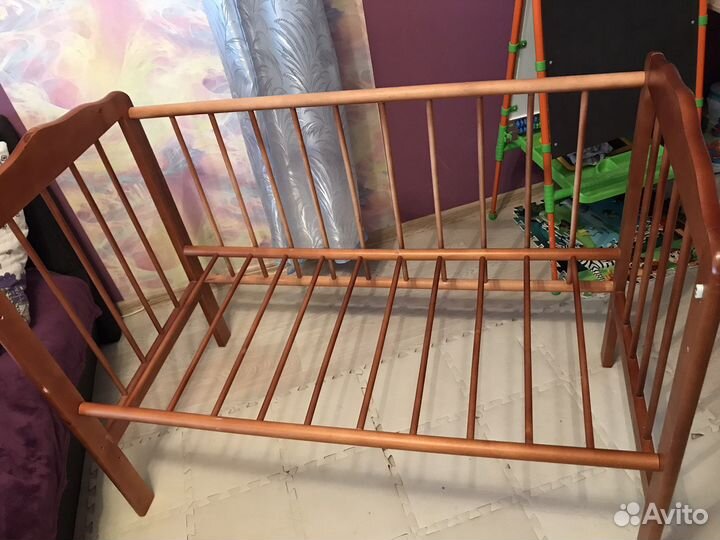 Кроватка деревянная с матрасом
