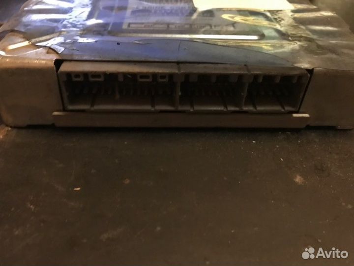 Блок управления двс Toyota Corolla