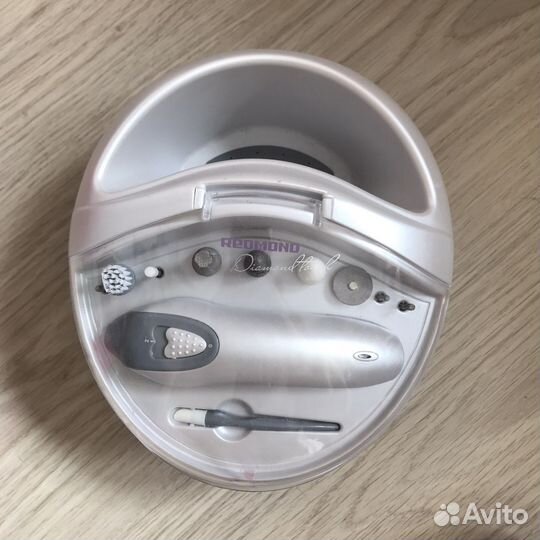 Маникюрный набор redmond