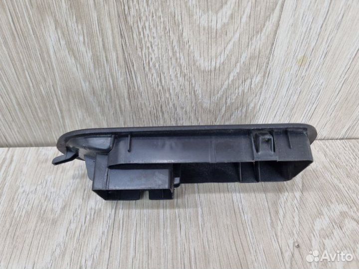 Накладка обшивки двери правая Nissan Terrano D10