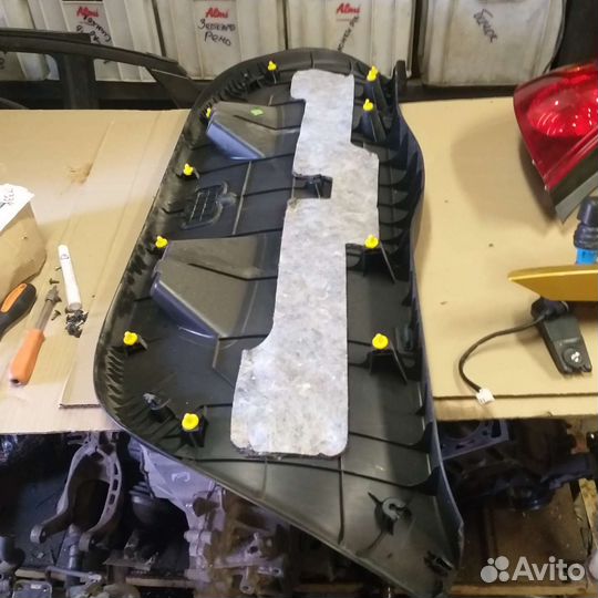 Обшивка крышки багажника kia ceed хетчбэк