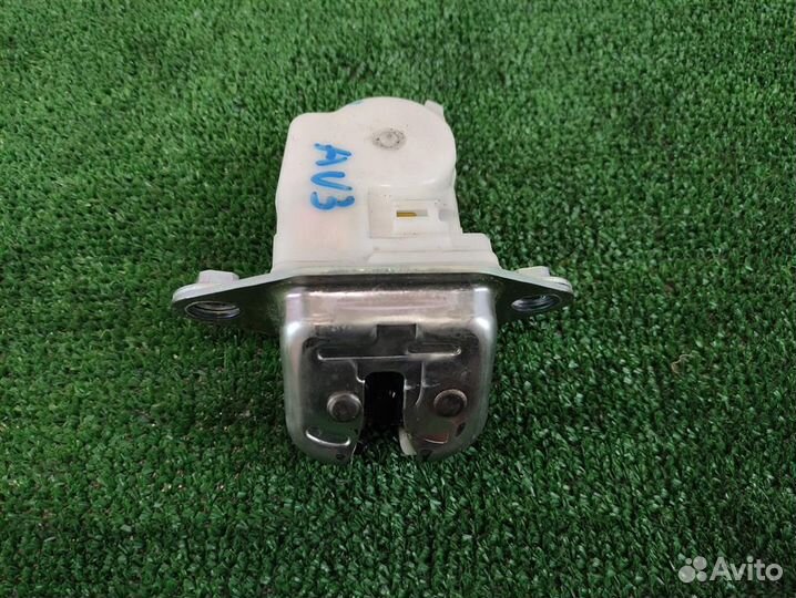 Замок крышки багажника Subaru Impreza GE/GH 2011