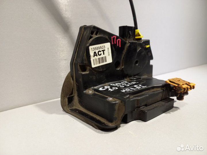 Замок двери передний правый Chevrolet Cobalt B15D2