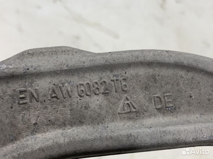 Передний верхний рычаг левый и правый BMW X6 F16