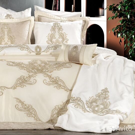 Покрывало тиара золото-крем