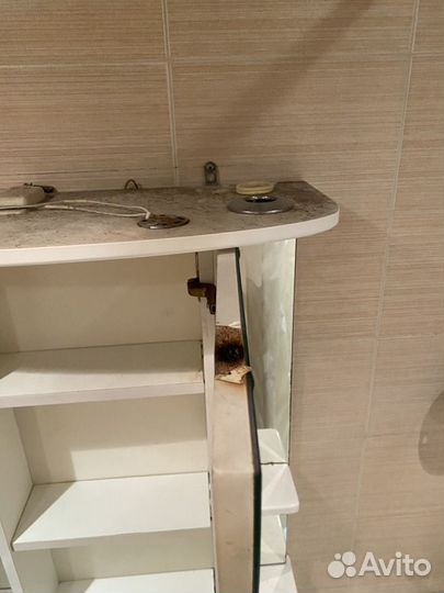 Зеркальный шкаф с подсветкой в ванную
