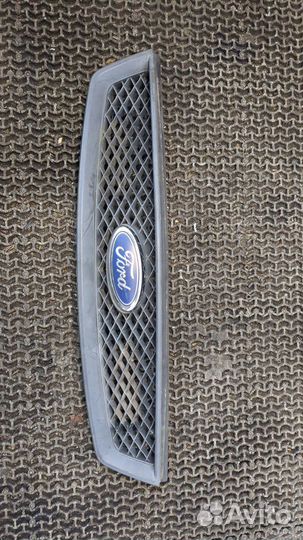 Решетка радиатора Ford Focus 2, 2006
