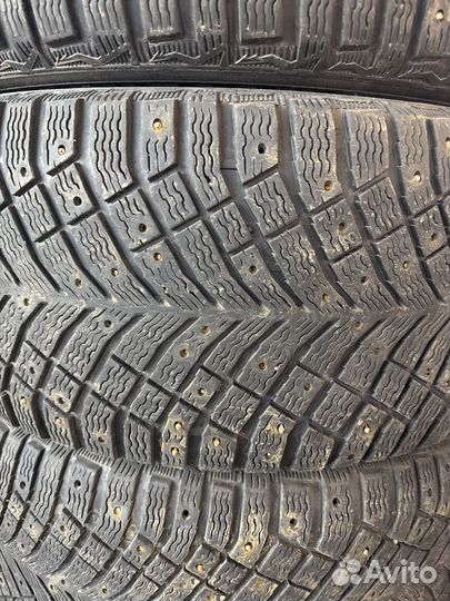 Michelin X-Ice North 4 SUV 275/45 R20 и 305/40 R20