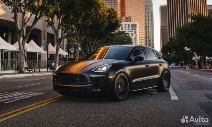 Кованые диски в стиле HRE для Porsche Macan R21