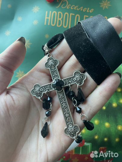 Чокер с крестом