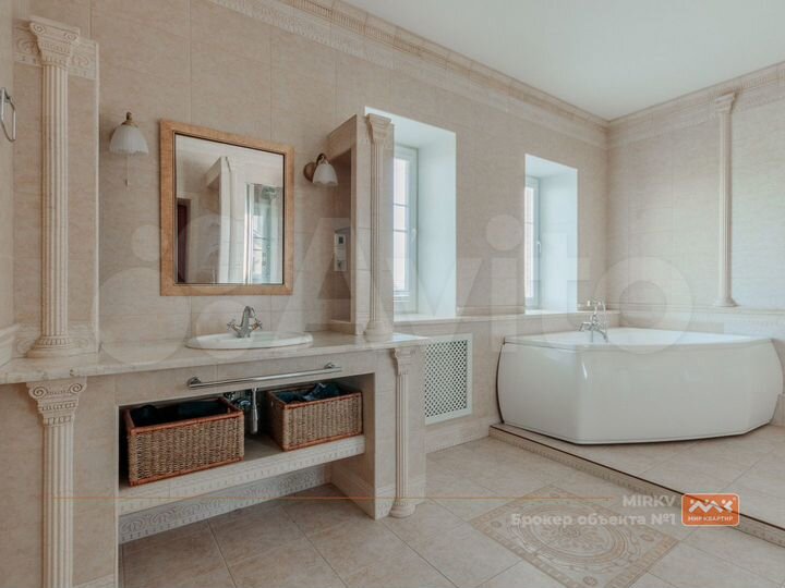 Дом 265,8 м² на участке 23 сот.