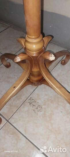 Вешалка напольная деревянная 5 рожковая б.у