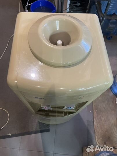Кулер для воды напольный Аel б/у
