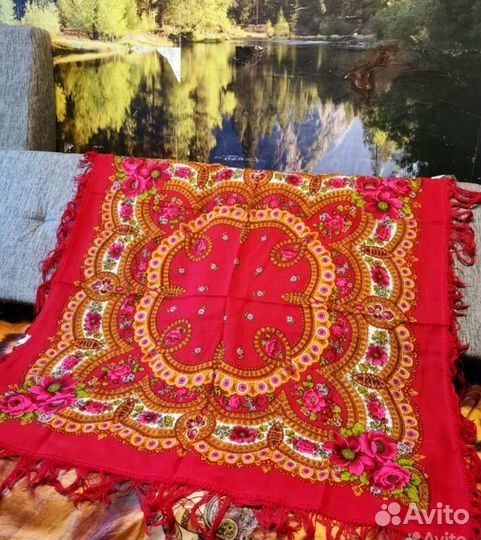 Павловопосадский шерстяной платок